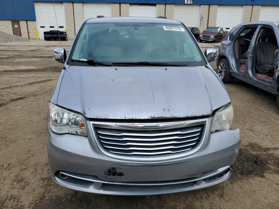 45951416 :رقم المزاد ، 2C4RC1CG3DR758097 vin ، 2013 Chrysler Town & Country مزاد بيع