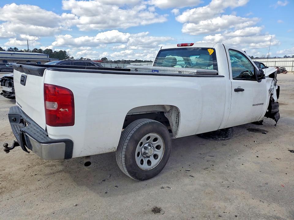 41584686 :رقم المزاد ، 1GCPCPEXXAZ264229 vin ، 2010 Chevrolet Silverado مزاد بيع