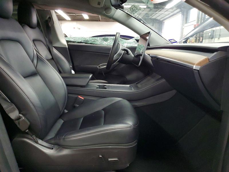 47951536 :رقم المزاد ، 7SAYGDEE3NF480668 vin ، 2022 Tesla Model Y مزاد بيع