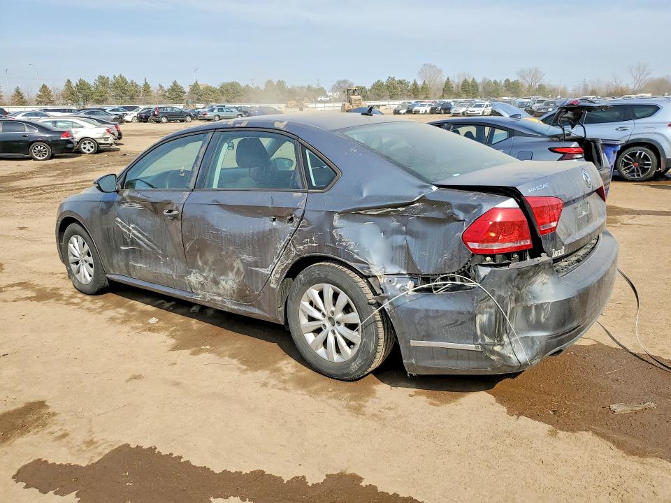 47511606 :رقم المزاد ، 1VWAP7A31CC098571 vin ، 2012 Volkswagen Passat مزاد بيع