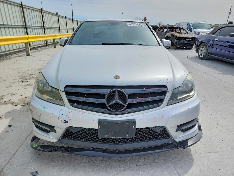 45676626 :رقم المزاد ، WDDGF4HB0EA963093 vin ، 2014 Mercedes-benz C مزاد بيع