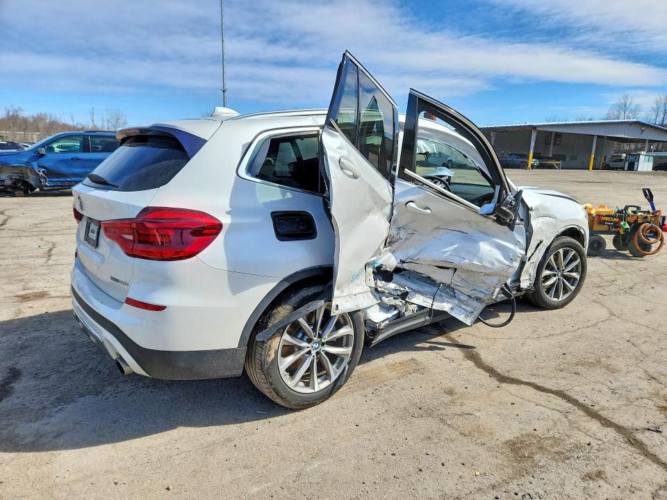 46637556 :رقم المزاد ، 5UXTR9C5XKLP76733 vin ، 2019 Bmw X3 مزاد بيع