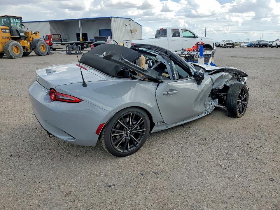 48286696 :رقم المزاد ، JM1NDAD72S0659966 vin ، 2025 Mazda Mx-5 Miata مزاد بيع