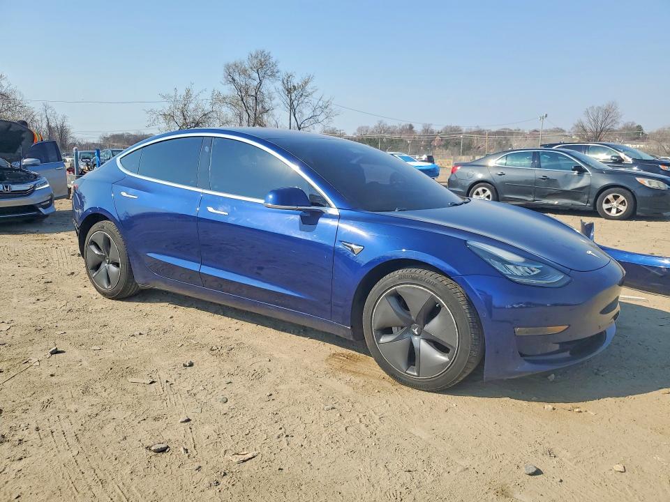 Продажа на аукционе авто 2018 Tesla Model 3, vin: 5YJ3E1EB3JF064759, номер лота: 47537046