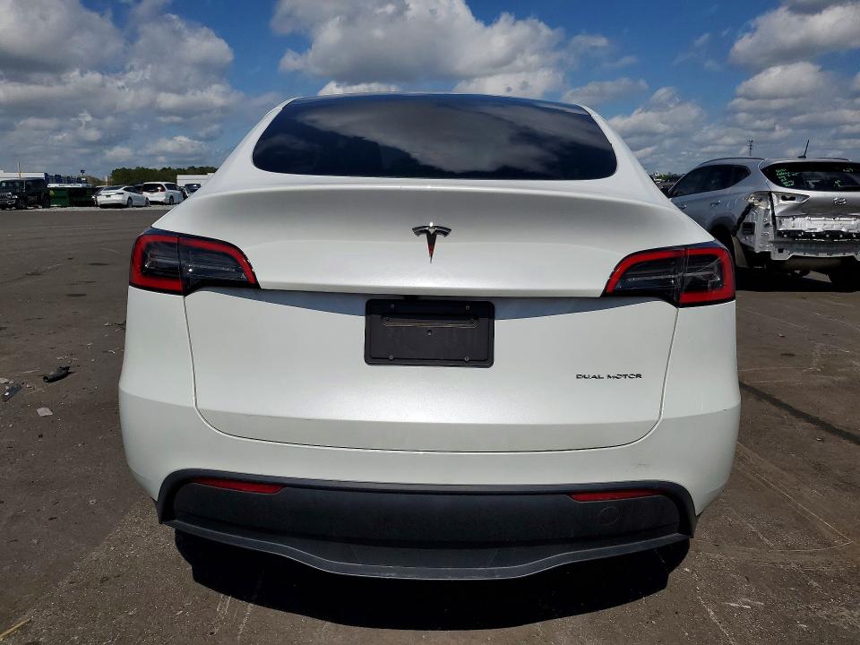 2024 Tesla Model Y მანქანა იყიდება აუქციონზე, vin: 7SAYGDEE2RF161543, აუქციონის ნომერი: 41934116