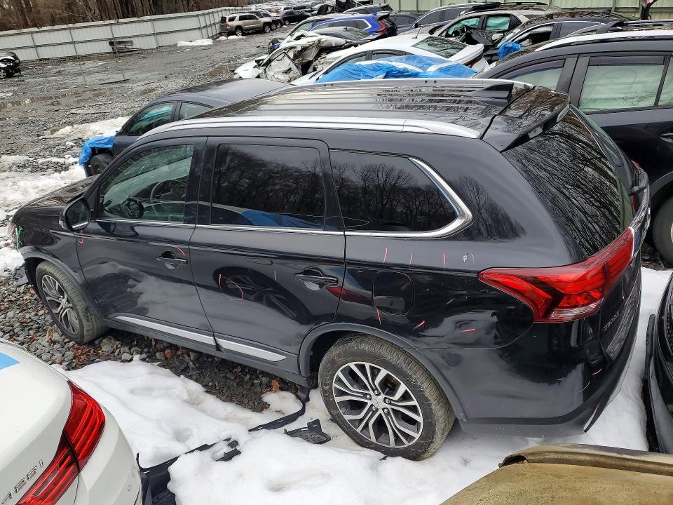Продаж на аукціоні авто 2018 Mitsubishi Outlander, vin: JA4AZ3A34JZ020828, номер лоту: 78405345