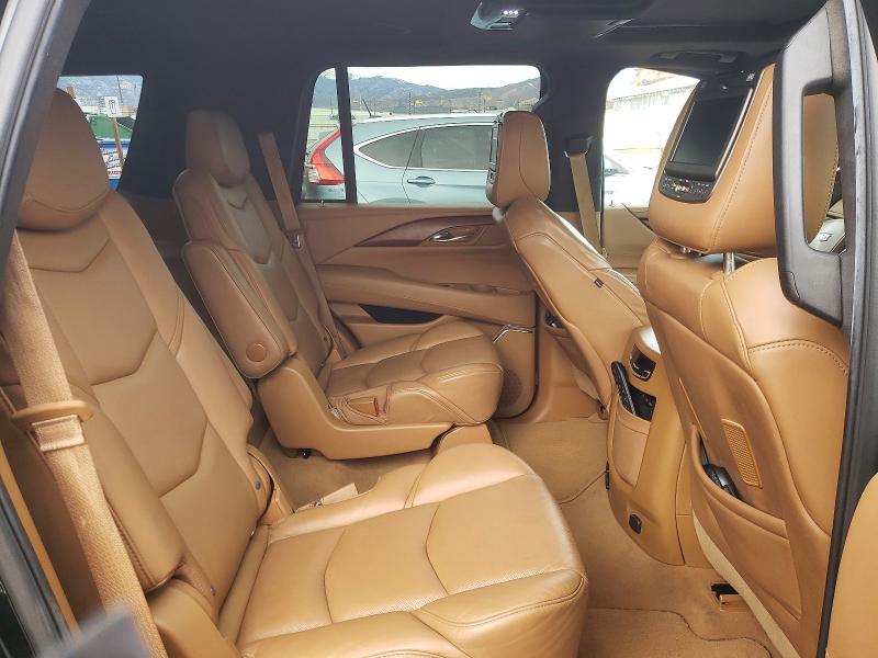41800696 :رقم المزاد ، 1GYS4DKJ2HR236449 vin ، 2017 Cadillac Escalade مزاد بيع