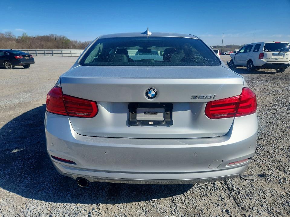 2018 Bmw 320 მანქანა იყიდება აუქციონზე, vin: WBA8A9C59JAH13924, აუქციონის ნომერი: 45746626