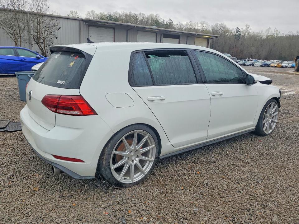 2018 Volkswagen Gti მანქანა იყიდება აუქციონზე, vin: 3VW547AU4JM292462, აუქციონის ნომერი: 41825486