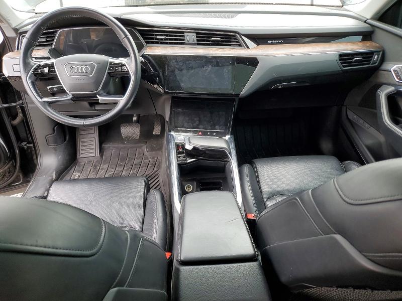 48141236 :رقم المزاد ، WA1VAAGE4KB009196 vin ، 2019 Audi E-tron مزاد بيع