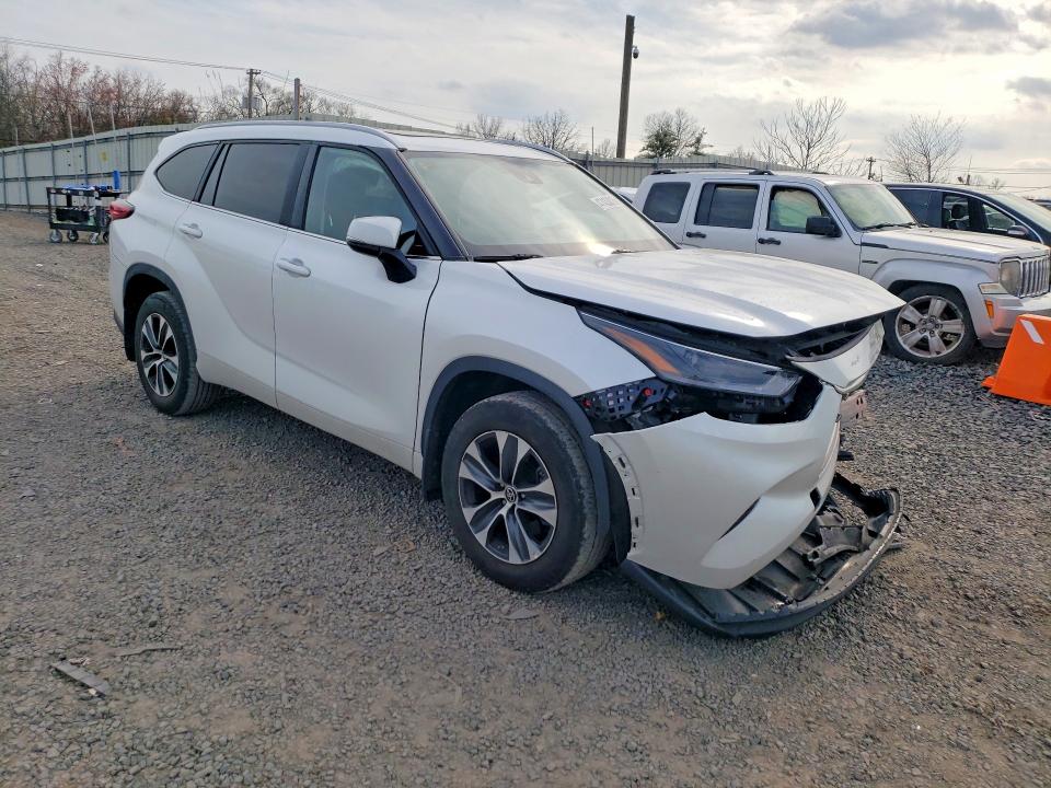 Продажа на аукционе авто 2023 Toyota Highlander, vin: 5TDKDRBH4PS034521, номер лота: 47433016