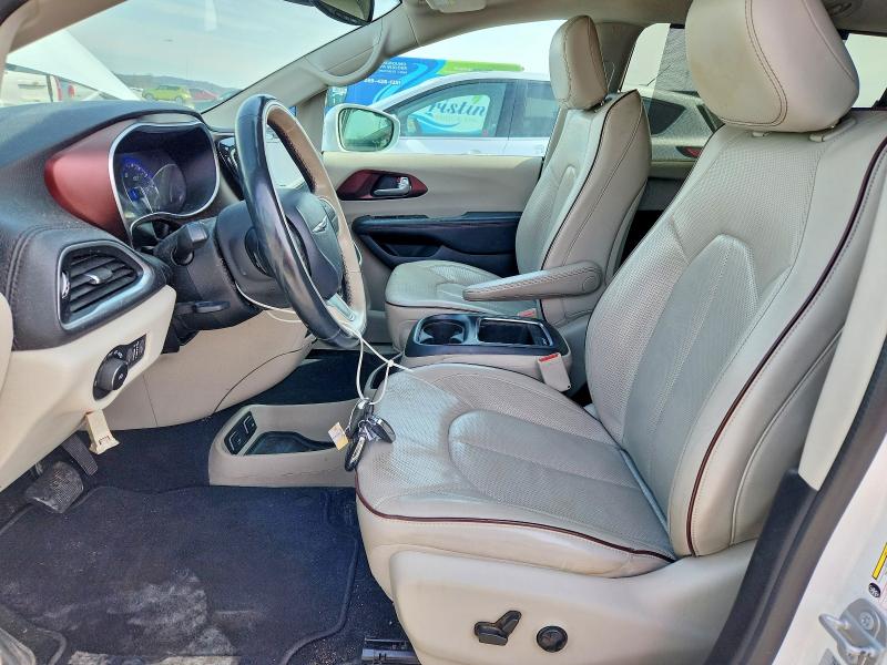 47841426 :رقم المزاد ، 2C4RC1GG1HR670696 vin ، 2017 Chrysler Pacifica مزاد بيع