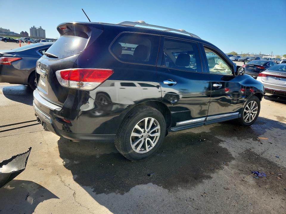 2015 Nissan Pathfinder მანქანა იყიდება აუქციონზე, vin: 5N1AR2MN3FC713392, აუქციონის ნომერი: 45646116