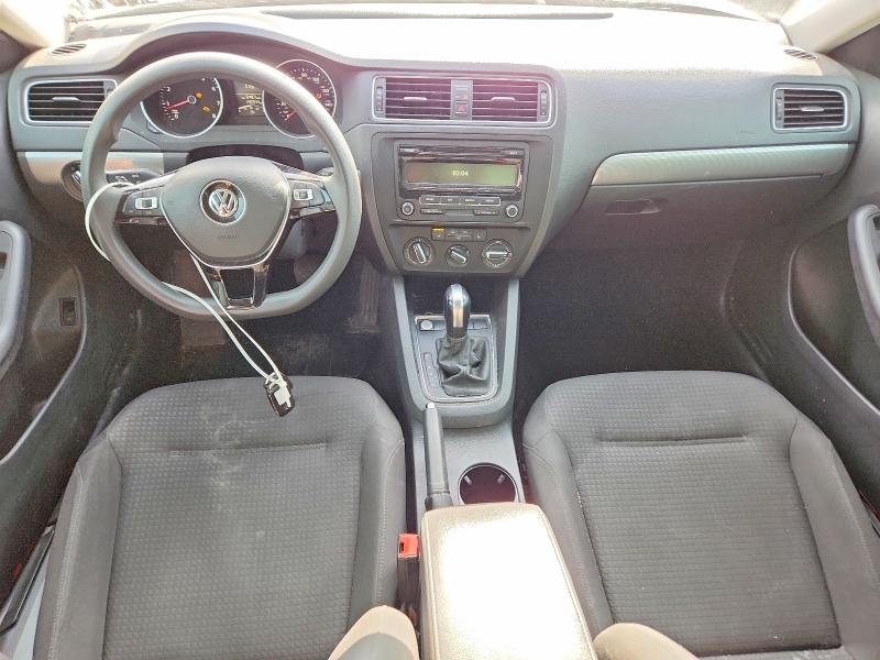 42045556 :رقم المزاد ، 3VWD17AJ9FM275089 vin ، 2015 Volkswagen Jetta مزاد بيع