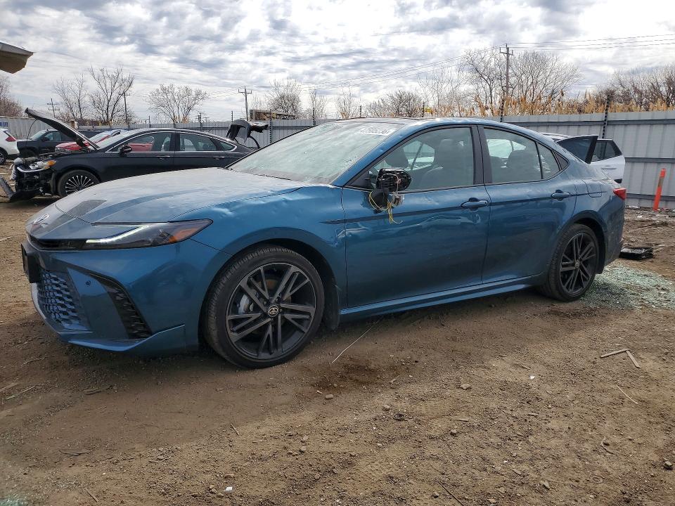 Продажа на аукционе авто 2025 Toyota Camry, vin: 4T1DBADK0SU518999, номер лота: 47505236