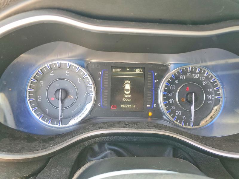 2015 Chrysler 200 მანქანა იყიდება აუქციონზე, vin: 1C3CCCAB4FN621649, აუქციონის ნომერი: 47828056