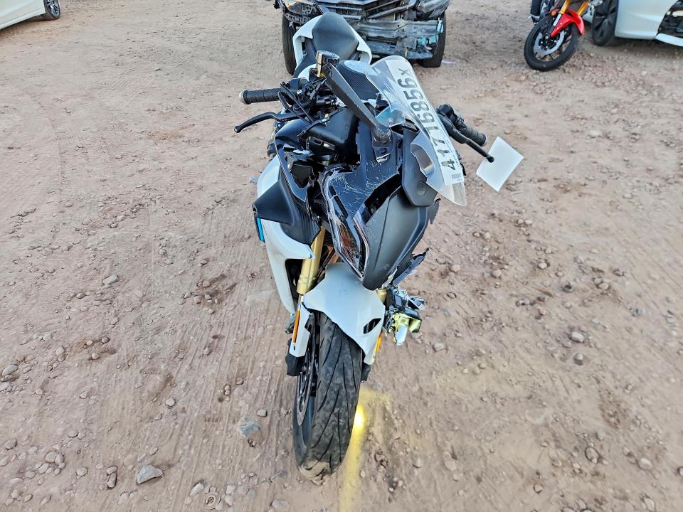 41716856 :رقم المزاد ، LCEPESLA9R6001741 vin ، 2024 Cfhg 450ss مزاد بيع