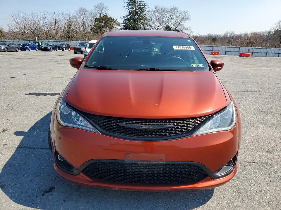 47370986 :رقم المزاد ، 2C4RC1EG7JR309563 vin ، 2018 Chrysler Pacifica مزاد بيع