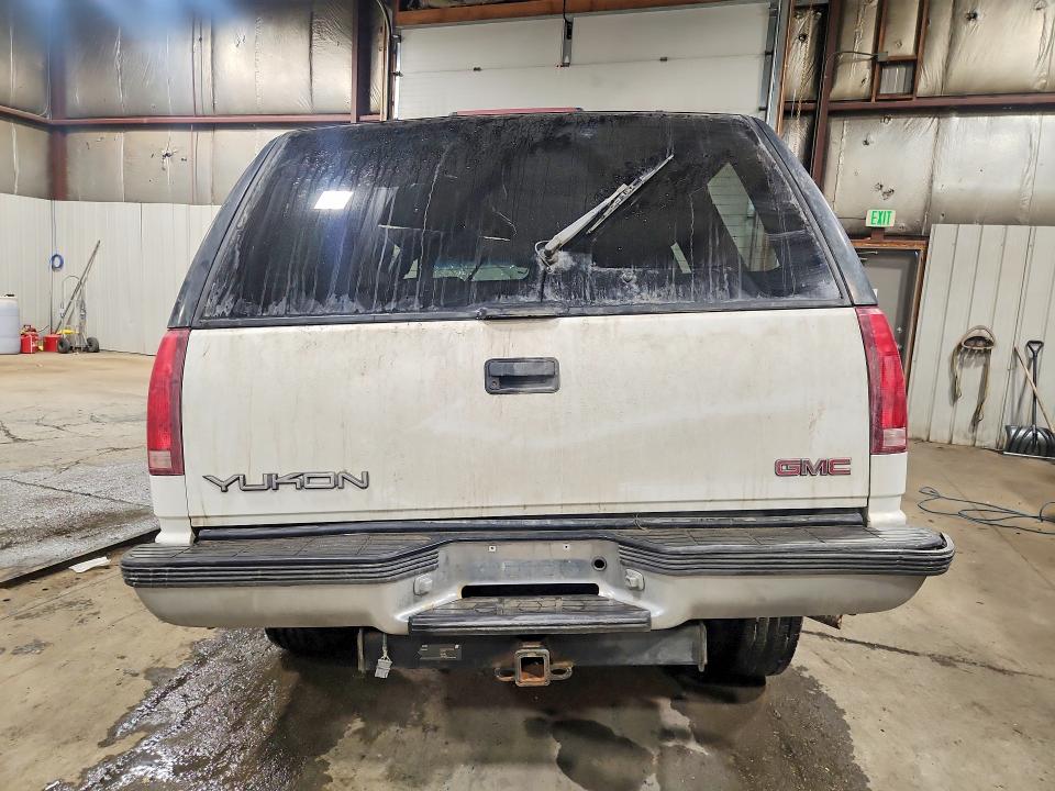41777646 :رقم المزاد ، 1GKEK13R9XJ725251 vin ، 1999 Gmc Yukon مزاد بيع