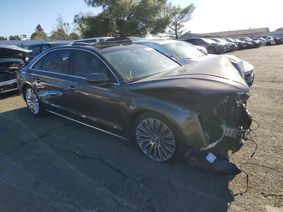 77153395 :رقم المزاد ، WAU32AFD3FN022655 vin ، 2015 Audi A8 مزاد بيع