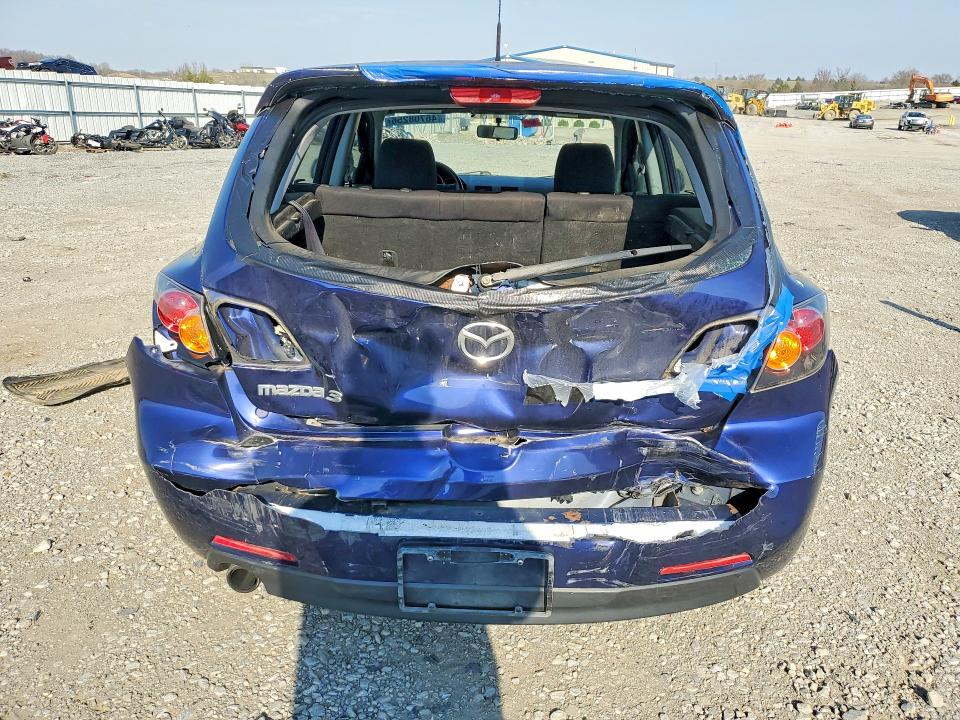 Aukcja sprzedaży 2004 Mazda 3, vin: JM1BK143641141765, numer aukcji: 46708256