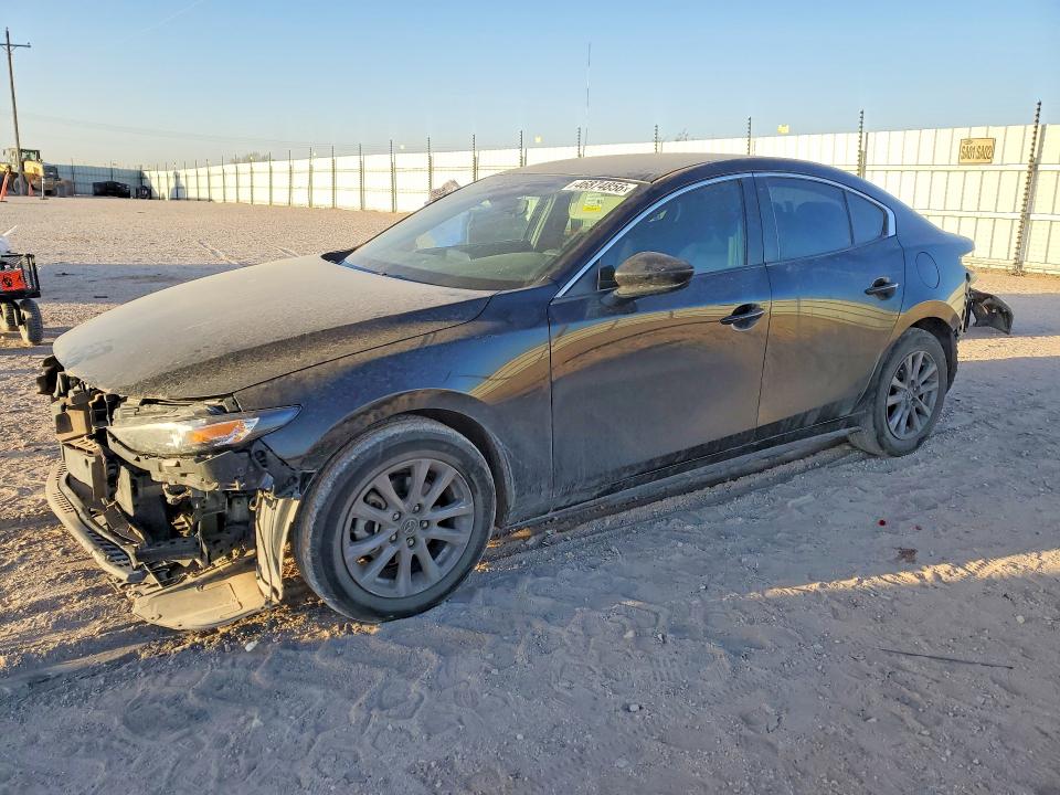 46874856 :رقم المزاد ، 3MZBPAA70NM301777 vin ، 2022 Mazda 3 مزاد بيع