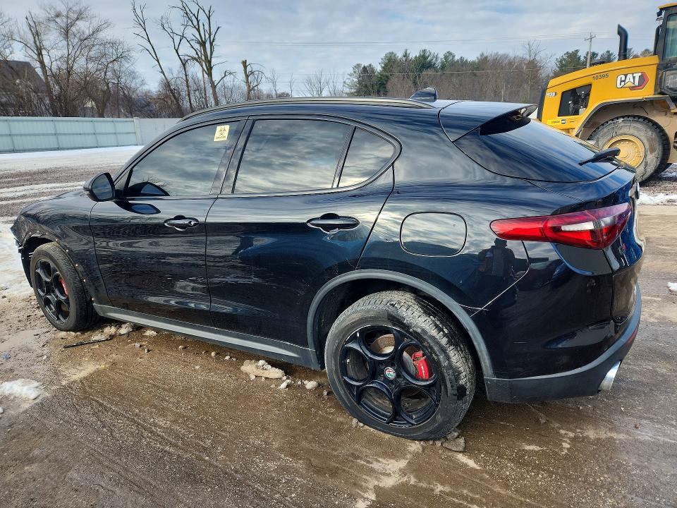 2018 Alfa Romeo Stelvio მანქანა იყიდება აუქციონზე, vin: ZASFAKPN2J7B85172, აუქციონის ნომერი: 91001485