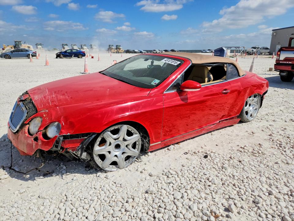 48101816 :رقم المزاد ، SCBDR33W17C044030 vin ، 2007 Bentley Continental مزاد بيع