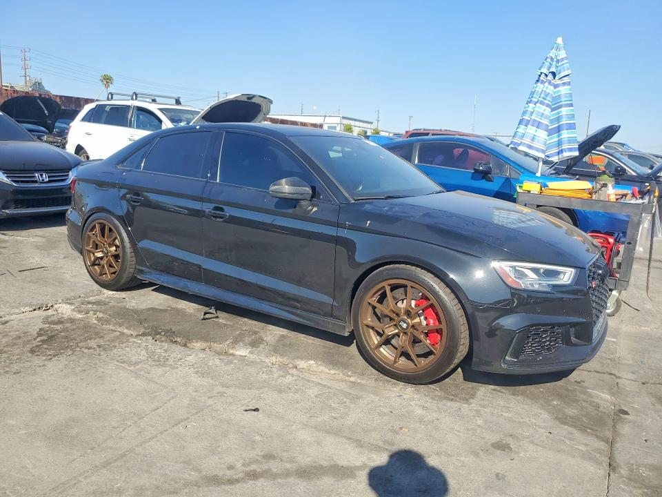 47105116 :رقم المزاد ، WUABWGFF4LA903300 vin ، 2020 Audi Rs3 مزاد بيع