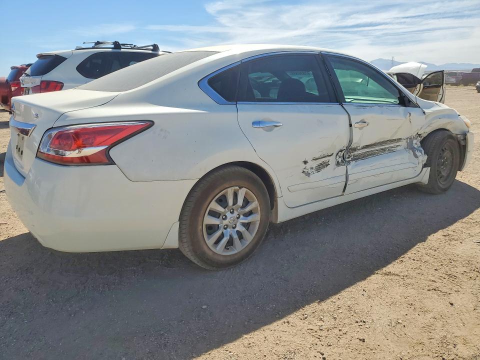 2015 Nissan Altima მანქანა იყიდება აუქციონზე, vin: 1N4AL3AP3FC481741, აუქციონის ნომერი: 47836586