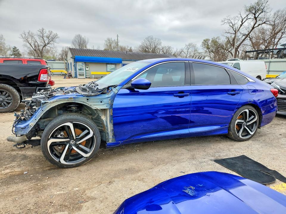 Продаж на аукціоні авто 2018 Honda Accord, vin: 1HGCV2F38JA051528, номер лоту: 45612506