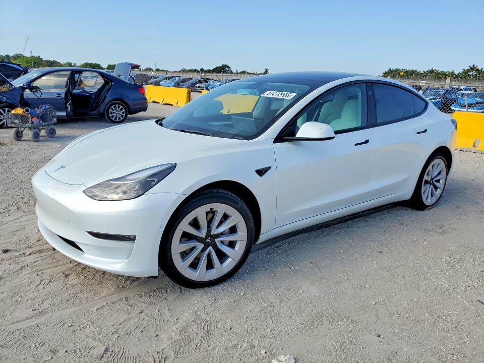 47410906 :رقم المزاد ، 5YJ3E1EBXNF266844 vin ، 2022 Tesla Model 3 مزاد بيع