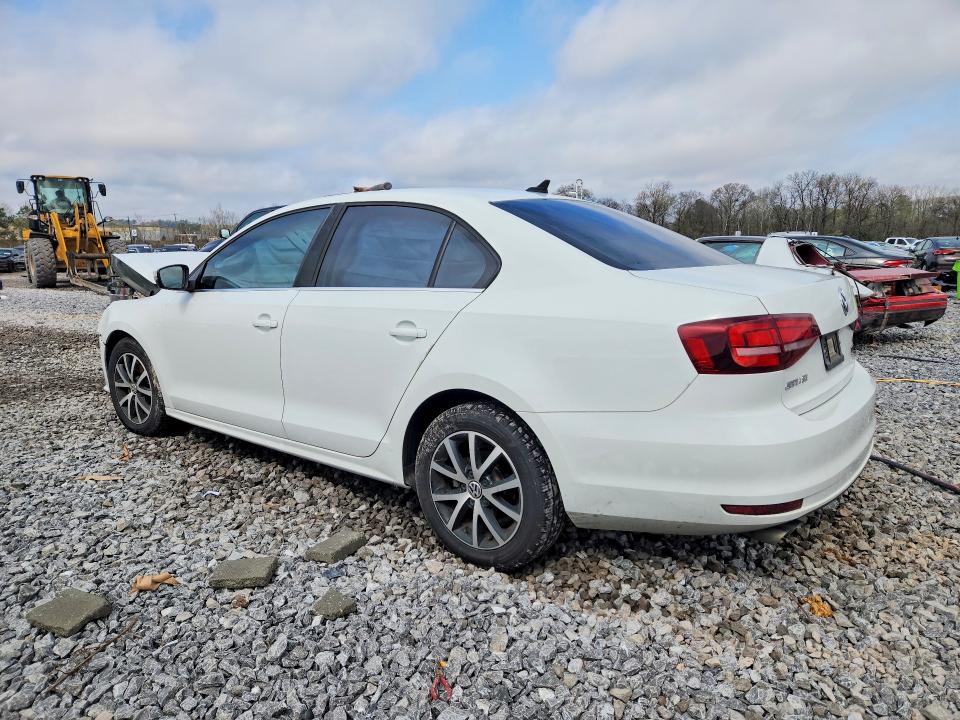 41805146 :رقم المزاد ، 3VWDB7AJ5HM385394 vin ، 2017 Volkswagen Jetta مزاد بيع