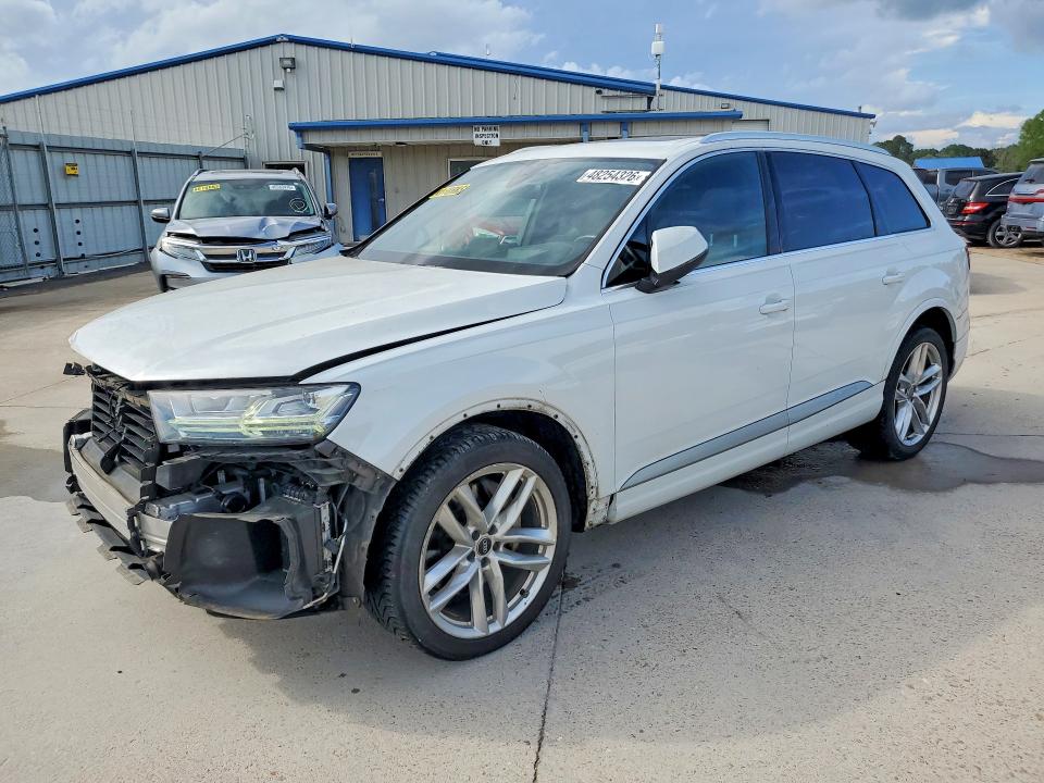 Продажа на аукционе авто 2018 Audi Q7, vin: WA1VAAF73JD043006, номер лота: 48254326
