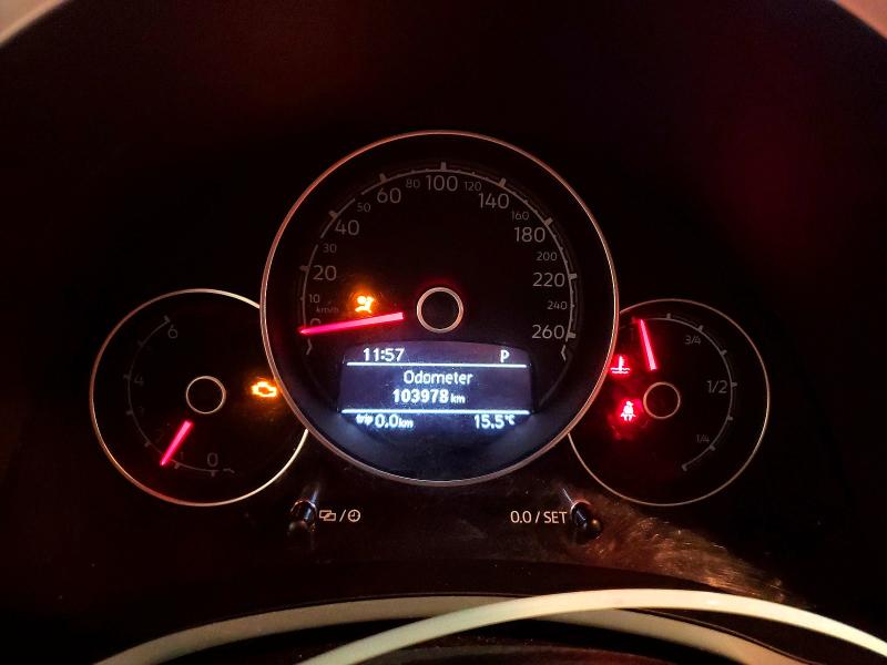 47238926 :رقم المزاد ، 3VWJ17AT2HM620471 vin ، 2017 Volkswagen Beetle مزاد بيع