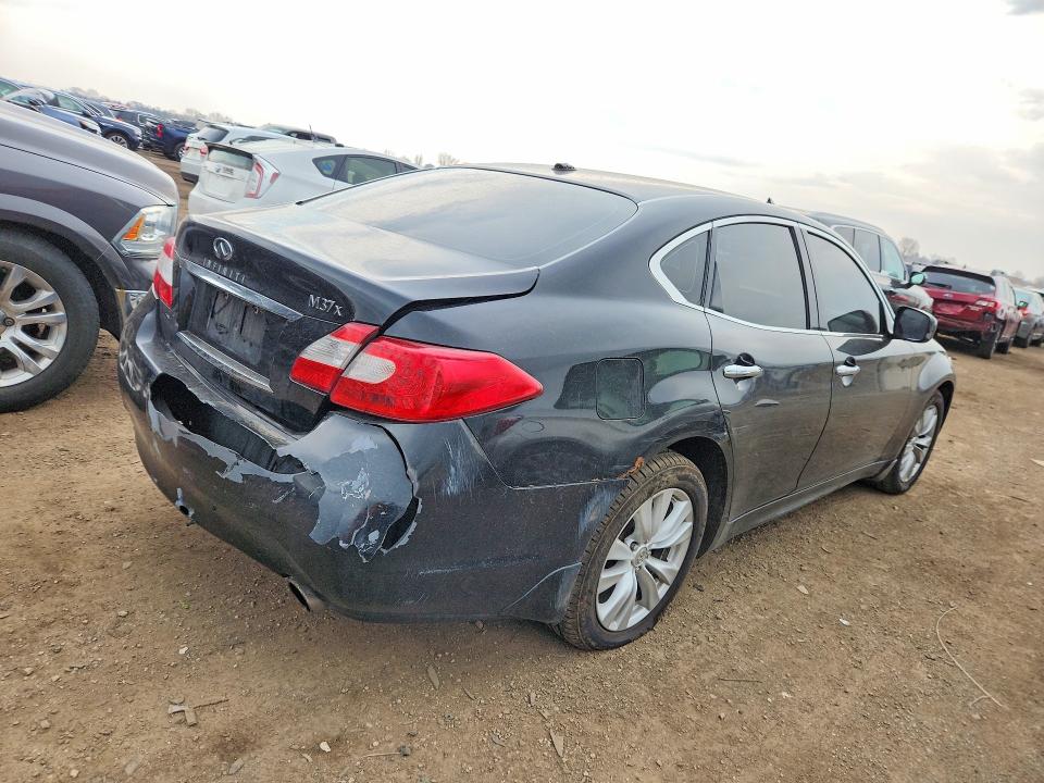 47032706 :رقم المزاد ، JN1BY1AR7BM372390 vin ، 2011 Infiniti M37 مزاد بيع