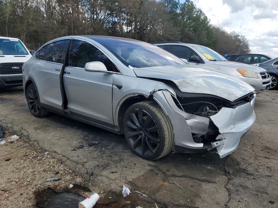 2018 Tesla Model X მანქანა იყიდება აუქციონზე, vin: 5YJXCBE43JF127275, აუქციონის ნომერი: 79839895