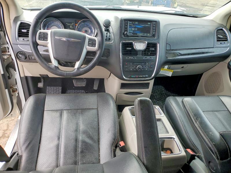 46879106 :رقم المزاد ، 2C4RC1CG7GR150703 vin ، 2016 Chrysler Town & Country مزاد بيع