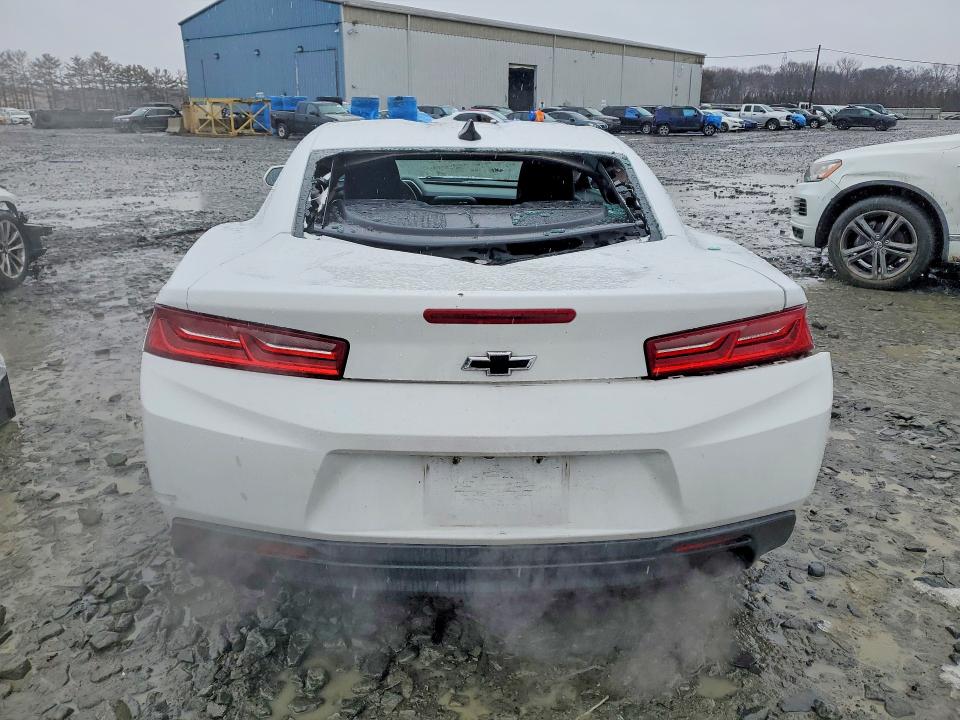 78979095 :رقم المزاد ، 1G1FB1RX6J0151705 vin ، 2018 Chevrolet Camaro مزاد بيع