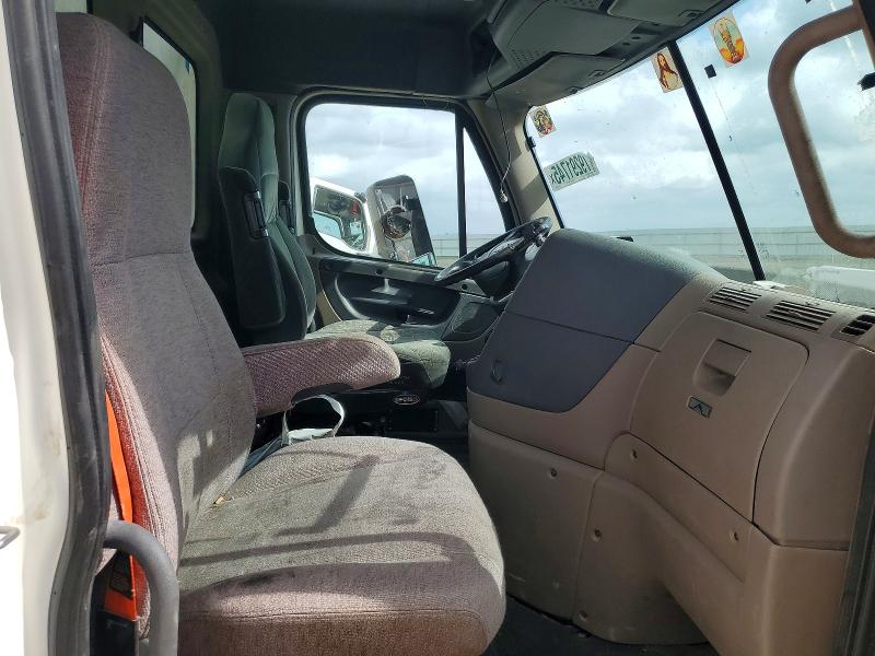 Продаж на аукціоні авто 2016 Freightliner Cascadia 125, vin: 3AKJGED5XGDGT9244, номер лоту: 79291745