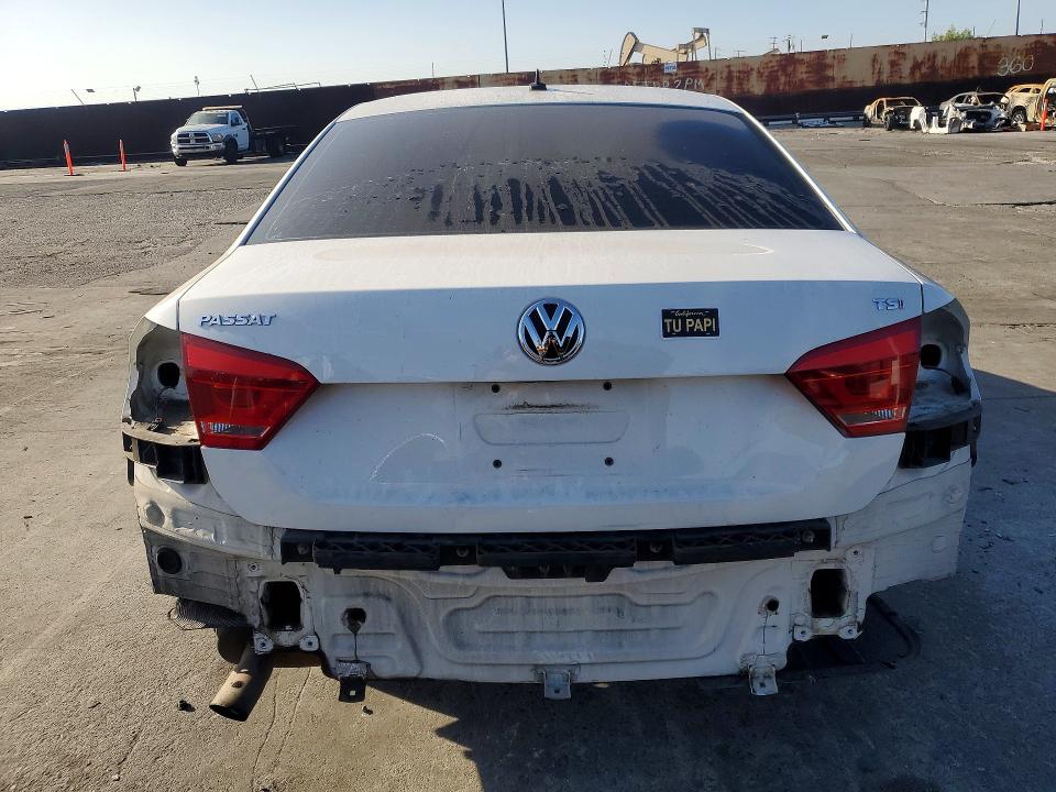 45528076 :رقم المزاد ، 1VWAT7A33EC071032 vin ، 2014 Volkswagen Passat مزاد بيع