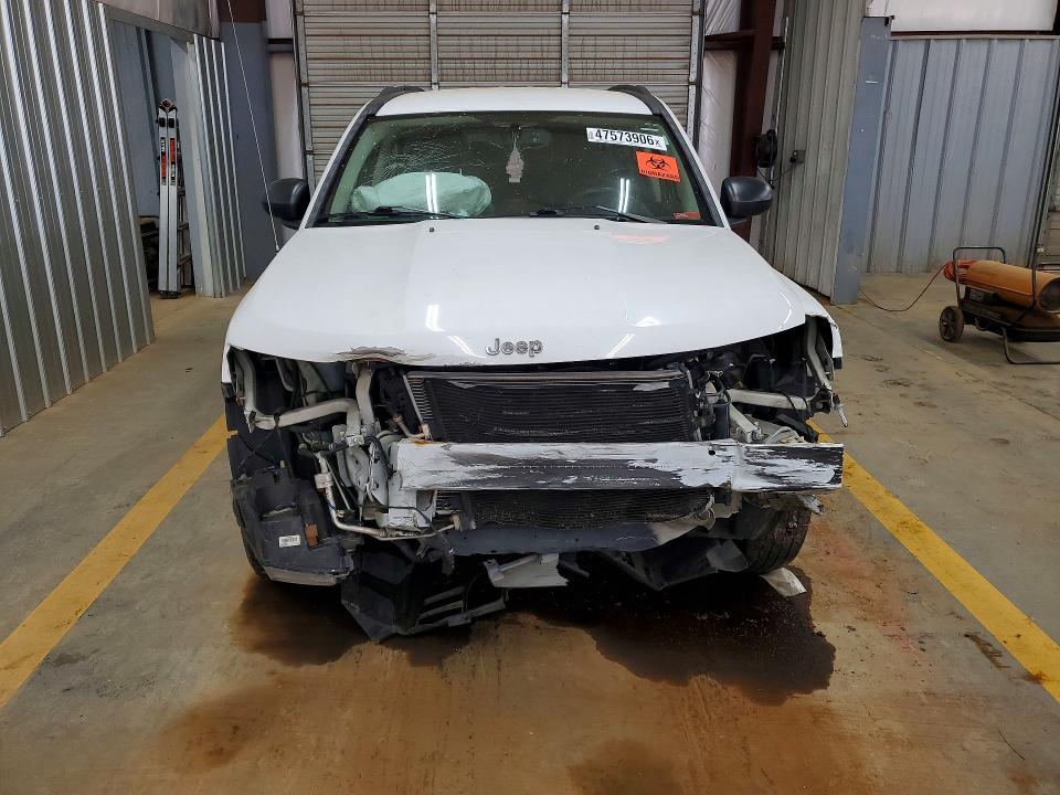 2016 Jeep Compass მანქანა იყიდება აუქციონზე, vin: 1C4NJDBB6GD650933, აუქციონის ნომერი: 47573906