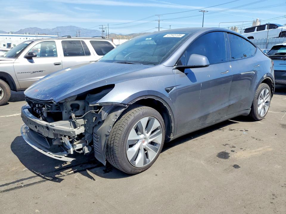 47345106 :رقم المزاد ، 7SAYGDEE3PA136080 vin ، 2023 Tesla Model Y مزاد بيع
