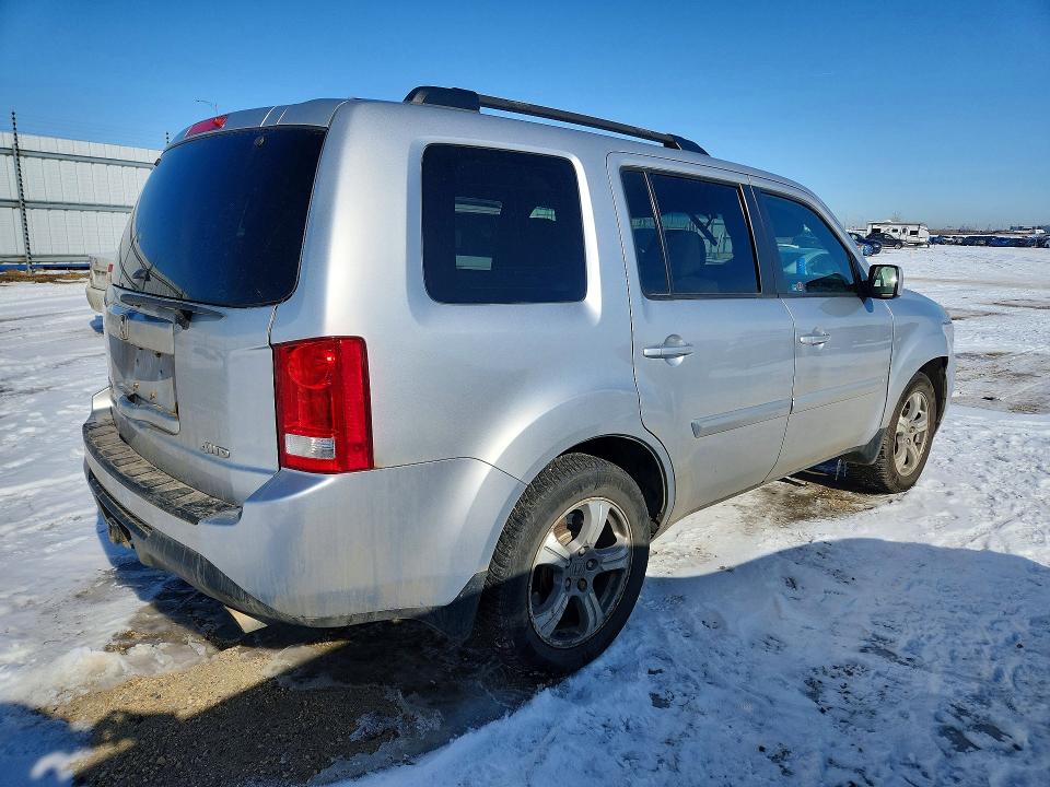 47995596 :رقم المزاد ، 5FNYF4H47CB504731 vin ، 2012 Honda Pilot مزاد بيع