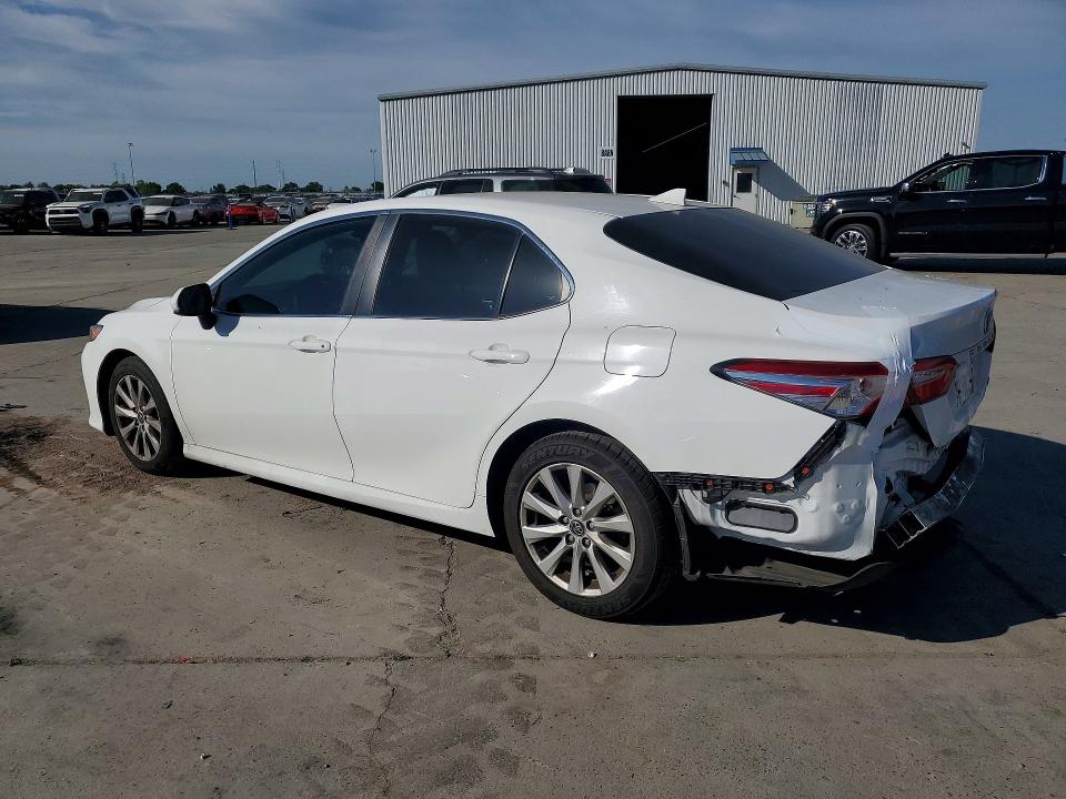 47656896 :رقم المزاد ، 4T1C11AK4LU311911 vin ، 2020 Toyota Camry مزاد بيع
