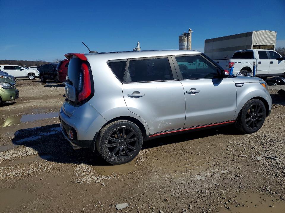 2018 Kia Soul მანქანა იყიდება აუქციონზე, vin: KNDJX3AA8J7617003, აუქციონის ნომერი: 45844696