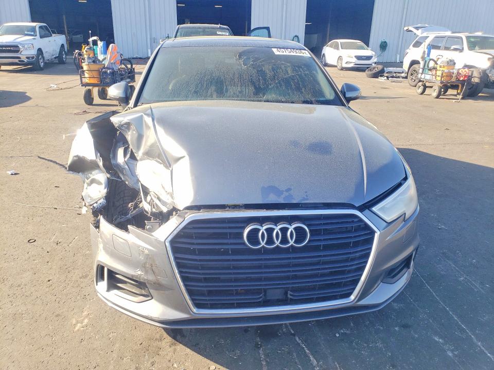 Продажа на аукционе авто 2018 Audi A3, vin: WAUAUGFF1J1042716, номер лота: 45754936