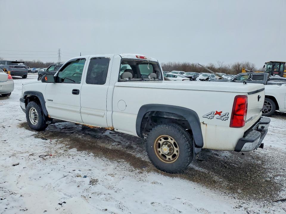 45997576 :رقم المزاد ، 1GCGK29U23Z318535 vin ، 2003 Chevrolet Silverado مزاد بيع