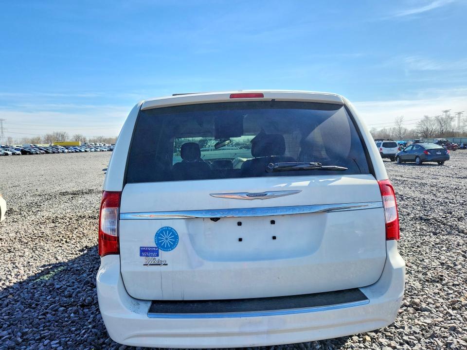 2013 Chrysler Town & Country მანქანა იყიდება აუქციონზე, vin: 2C4RC1BG4DR563921, აუქციონის ნომერი: 46341976