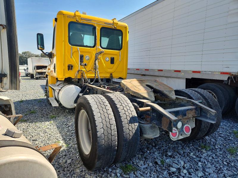 41761926 :رقم المزاد ، 3AKBGDDV4ESFZ0422 vin ، 2014 Freightliner Cascadia مزاد بيع